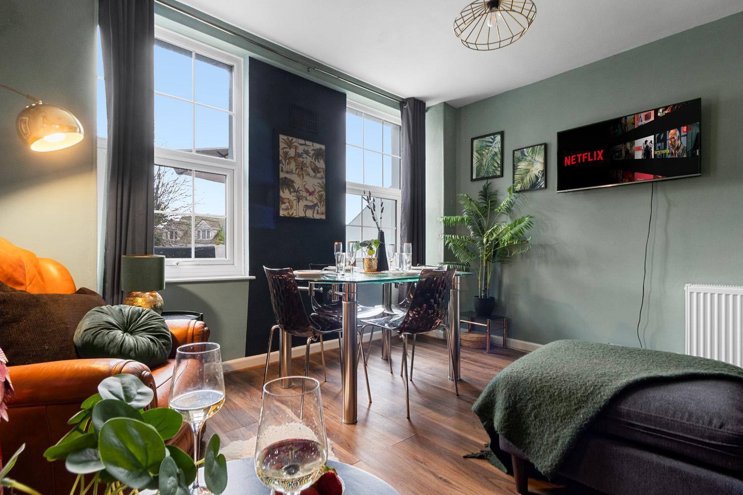 Stylish 2 Bed Apartment Near Beach, Parking, Wifi, Netflix Teignmouth Zewnętrze zdjęcie