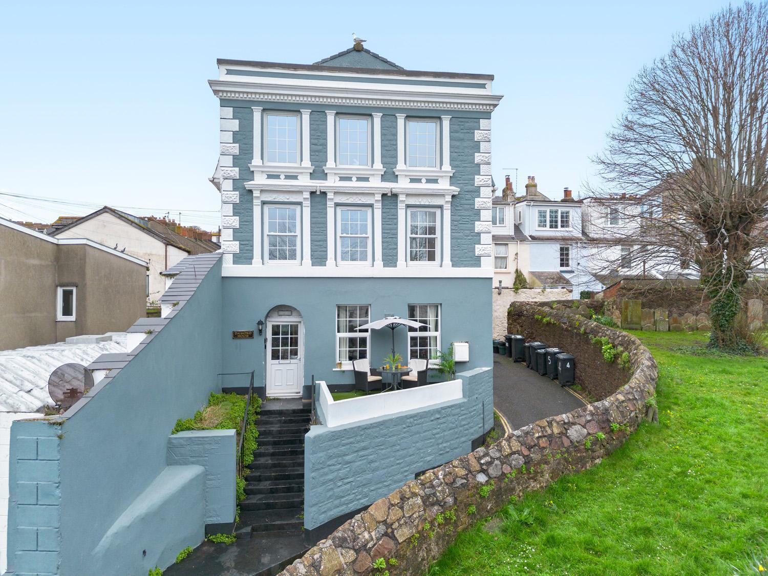 Stylish 2 Bed Apartment Near Beach, Parking, Wifi, Netflix Teignmouth Zewnętrze zdjęcie